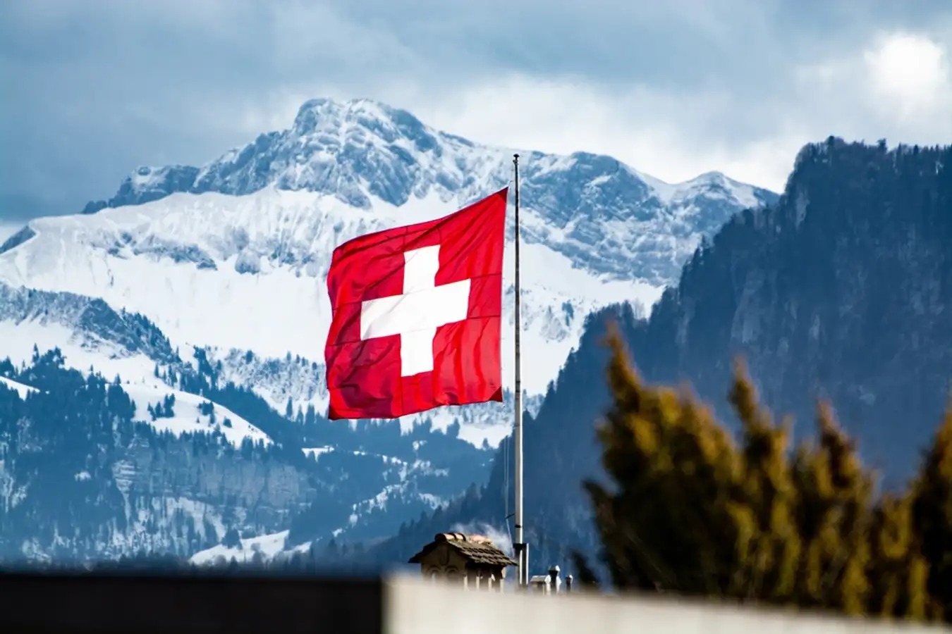 Bendera Swiss